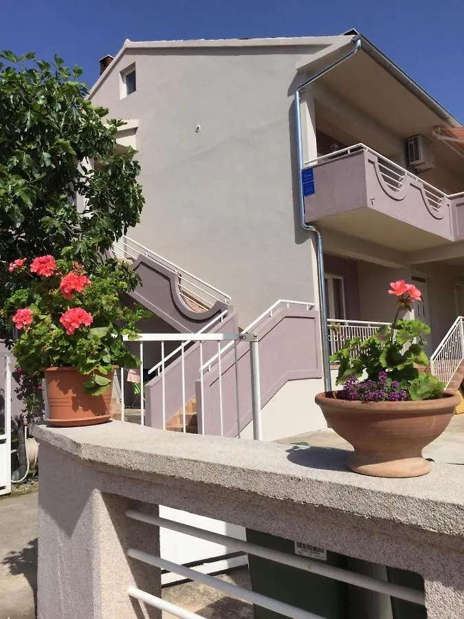 Apartments Adrian Bibinje 0*,